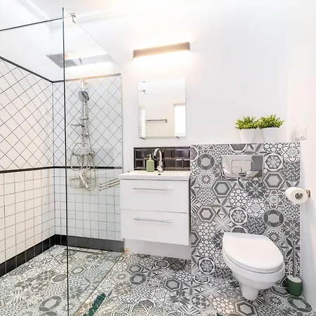 Apartview - Ogrod, Taras, Winda, Widok Na Jeziorak, Netflix I Max, Parking